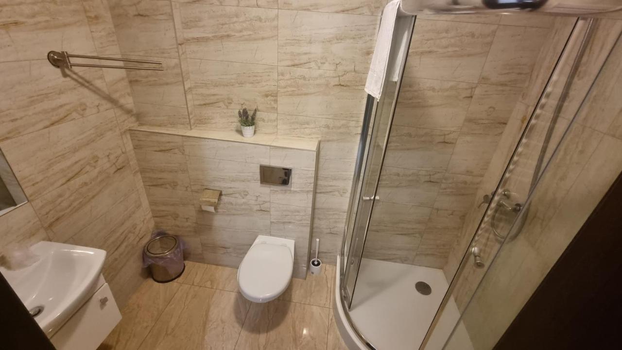 Hotel Monika Makow Mazowiecki Экстерьер фото